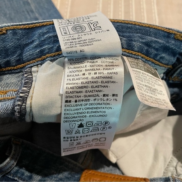 Levi’s Wedgie Fit High Rise Distressed Ankle Jeans in Higher Love Medium Wash 26 - Picture 9 of 13